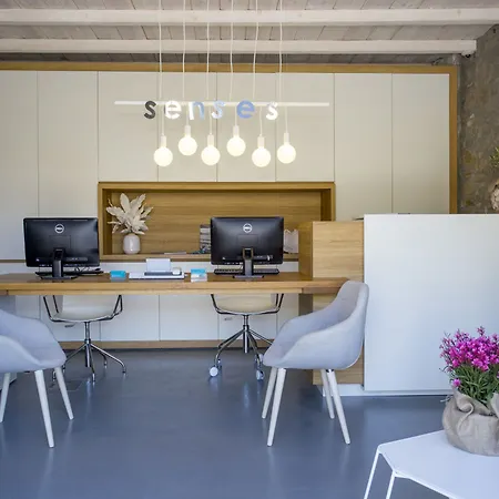 Senses Luxury & Ξενοδοχείο με διαμερίσματα 5*